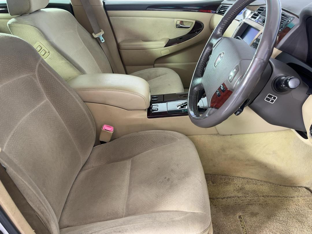 Photo '16' of Toyota Crown
