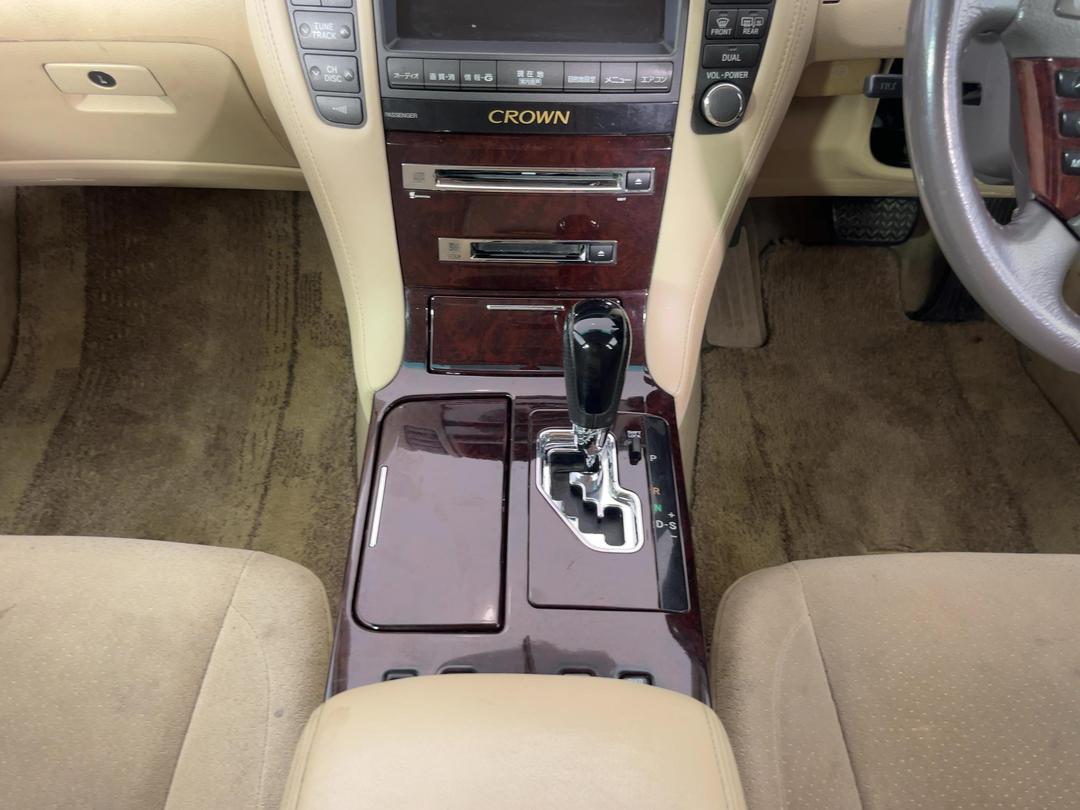 Photo '18' of Toyota Crown