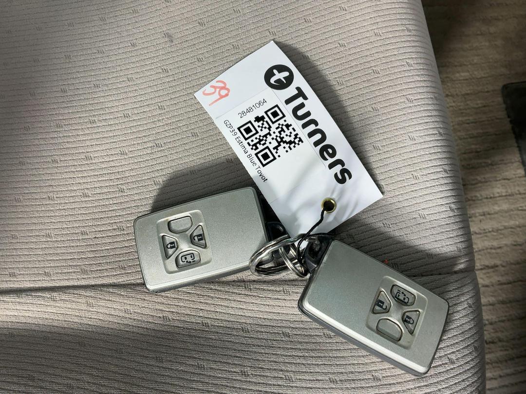 Photo '21' of Toyota Estima