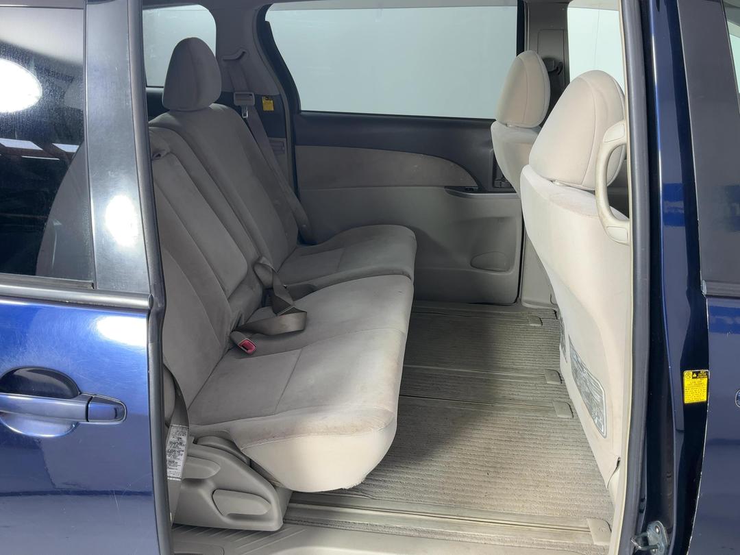 Photo '19' of Toyota Estima