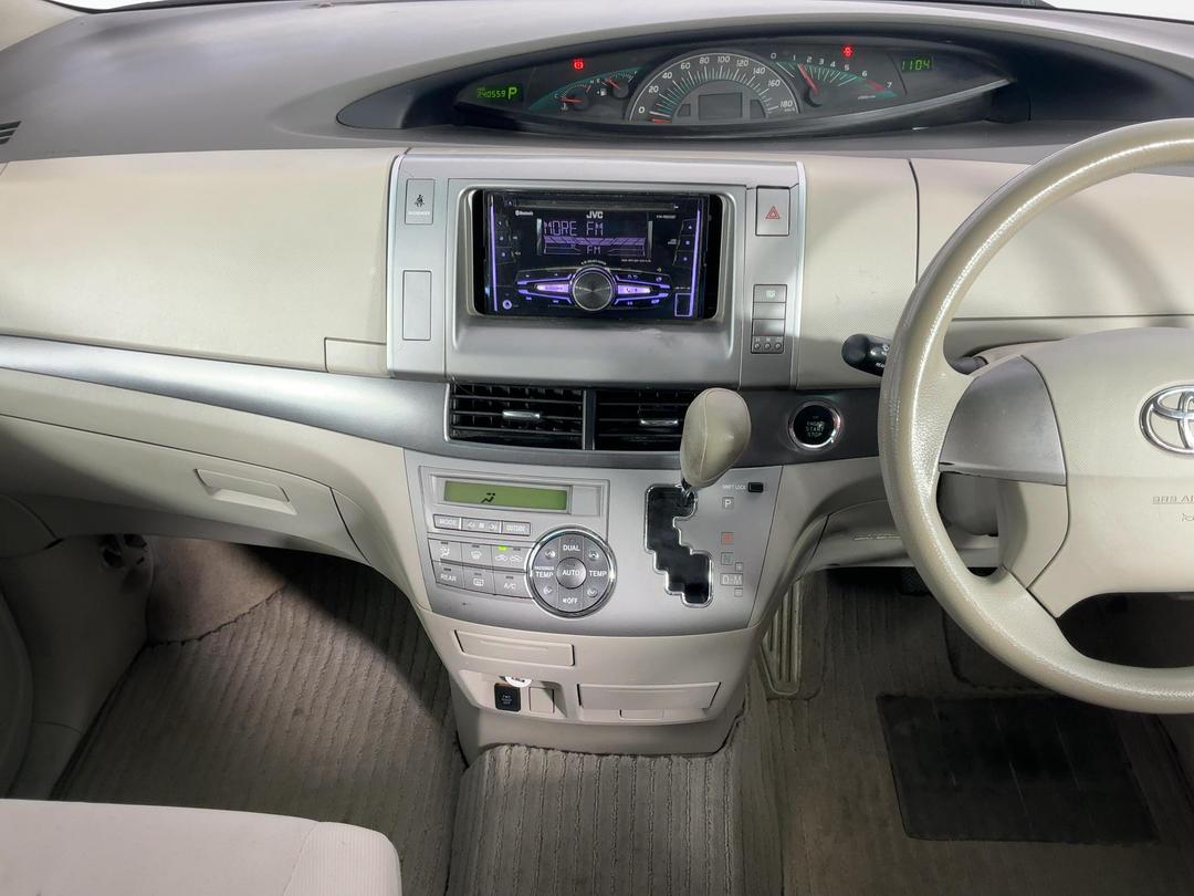 Photo '18' of Toyota Estima