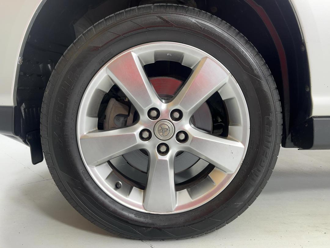 Photo '10' of Toyota Harrier