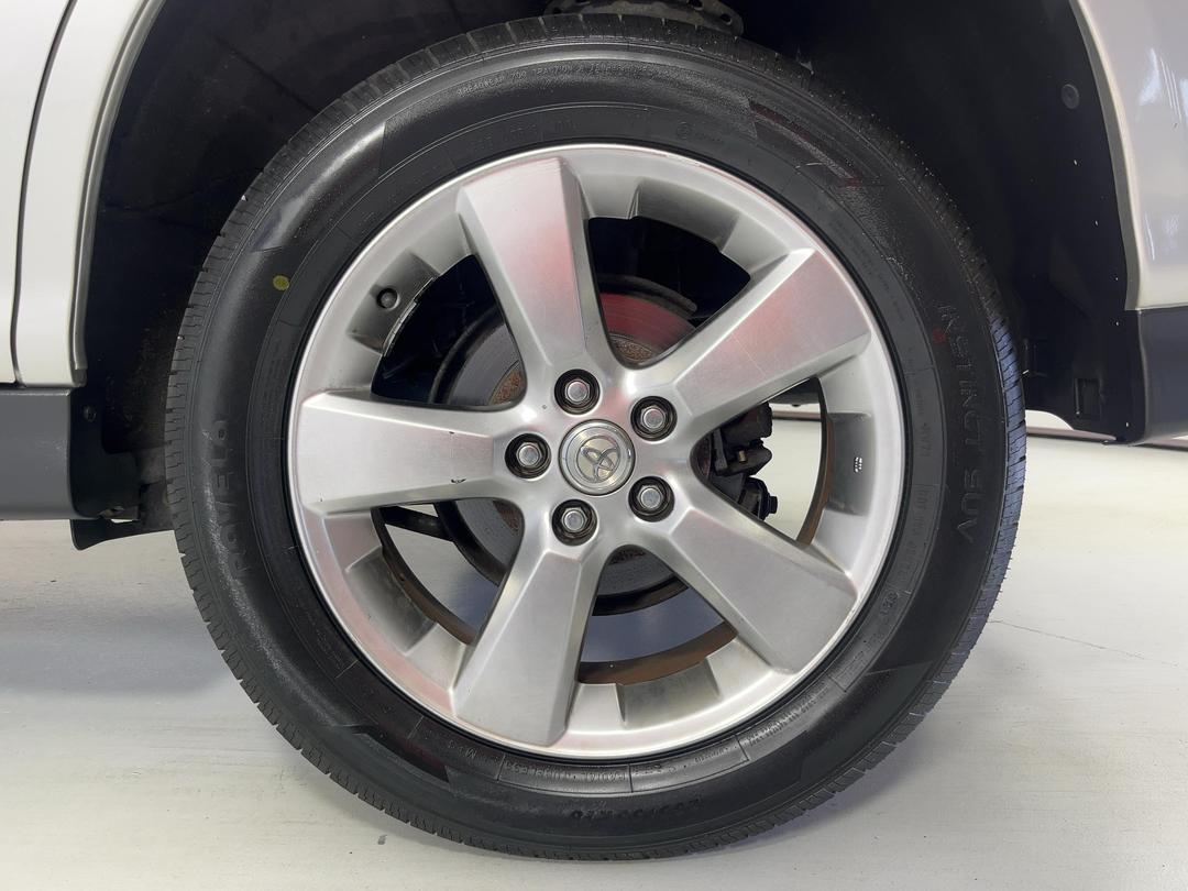 Photo '11' of Toyota Harrier