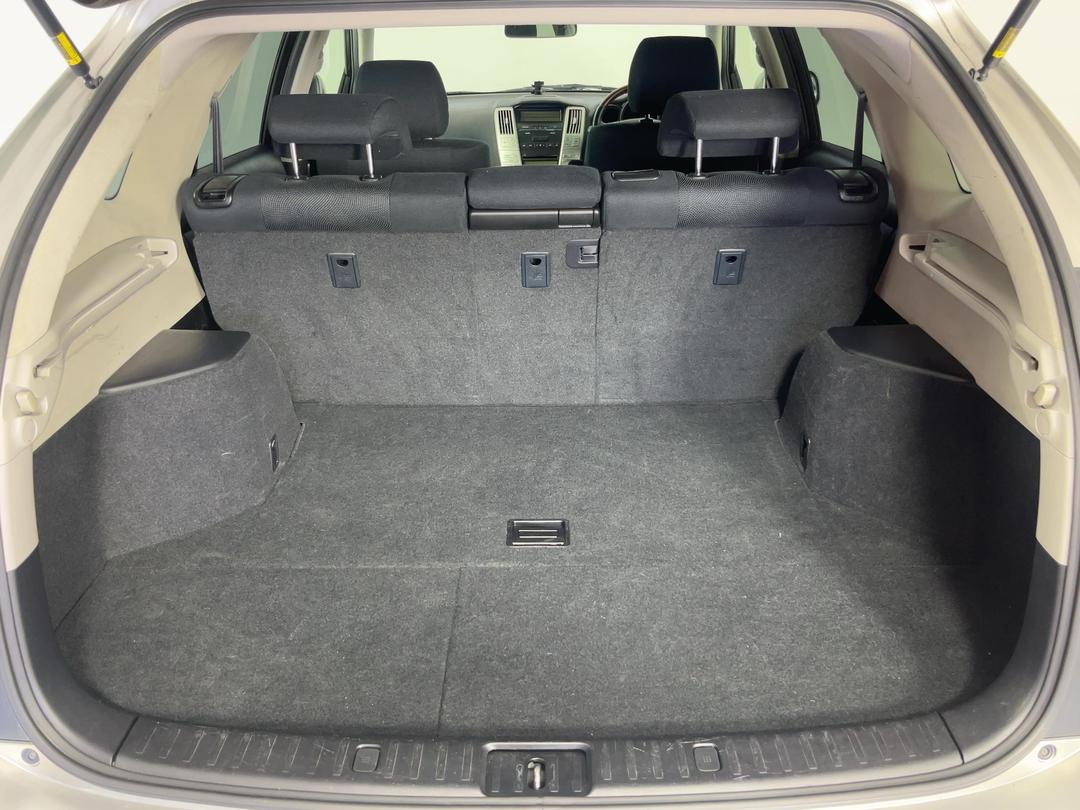 Photo '14' of Toyota Harrier