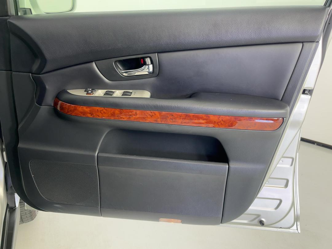 Photo '15' of Toyota Harrier