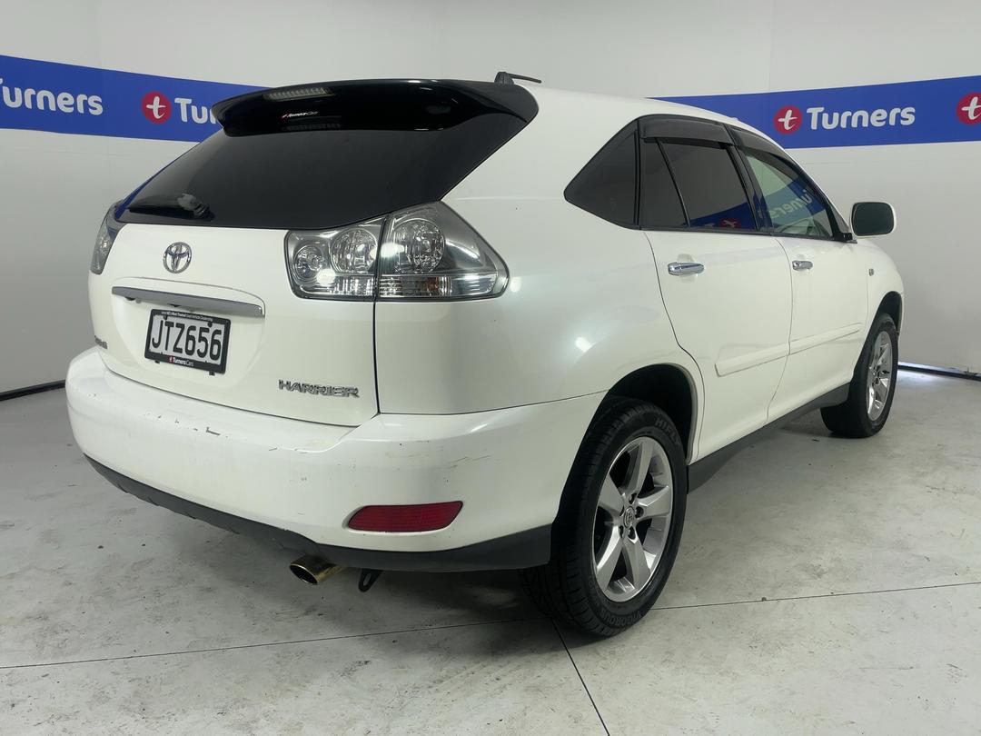 Photo '7' of Toyota Harrier
