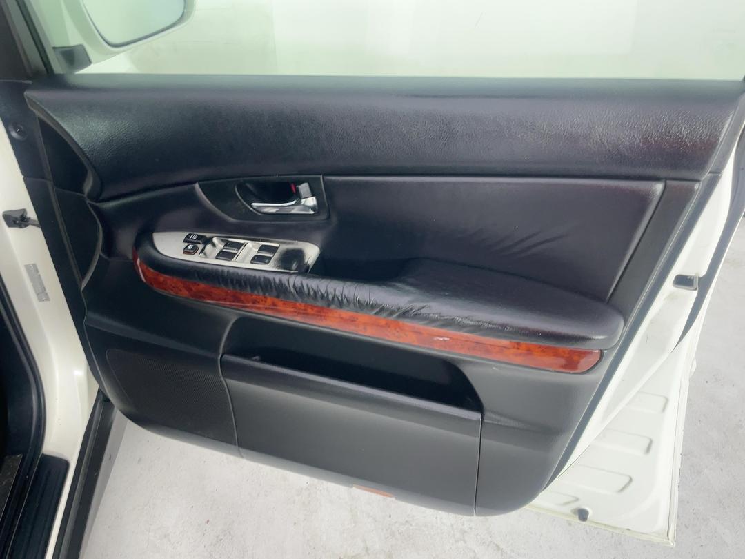 Photo '15' of Toyota Harrier