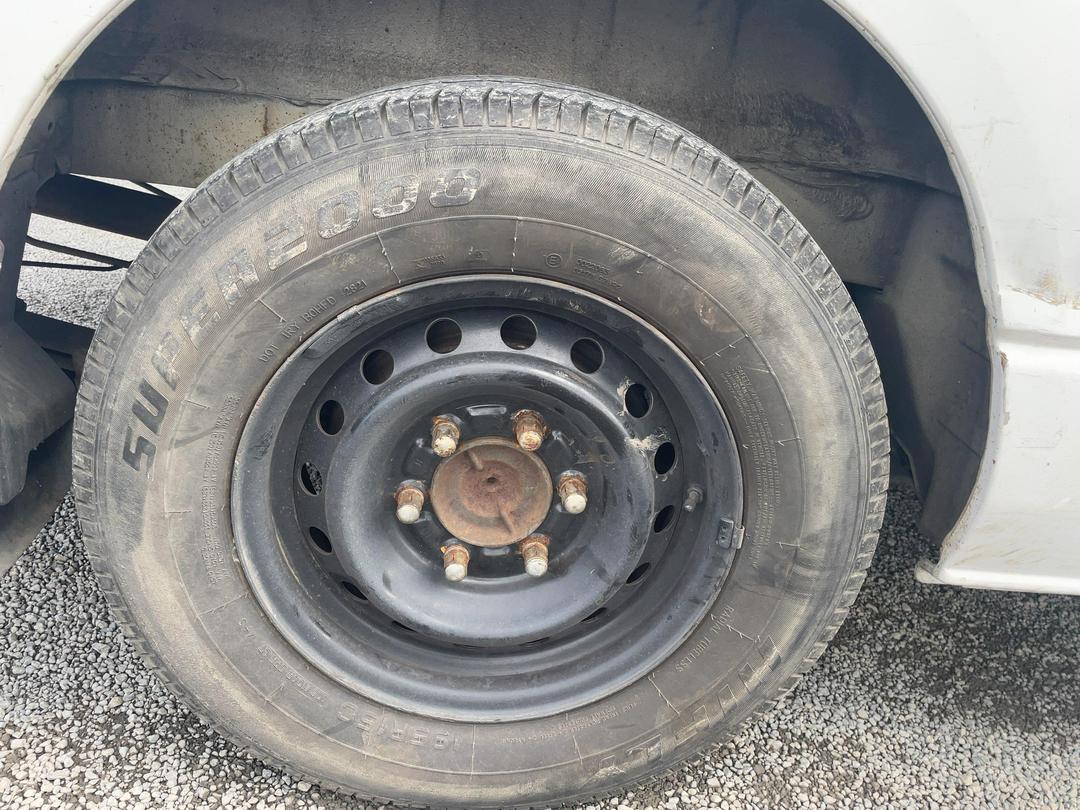 Photo '23' of Toyota Hiace Van