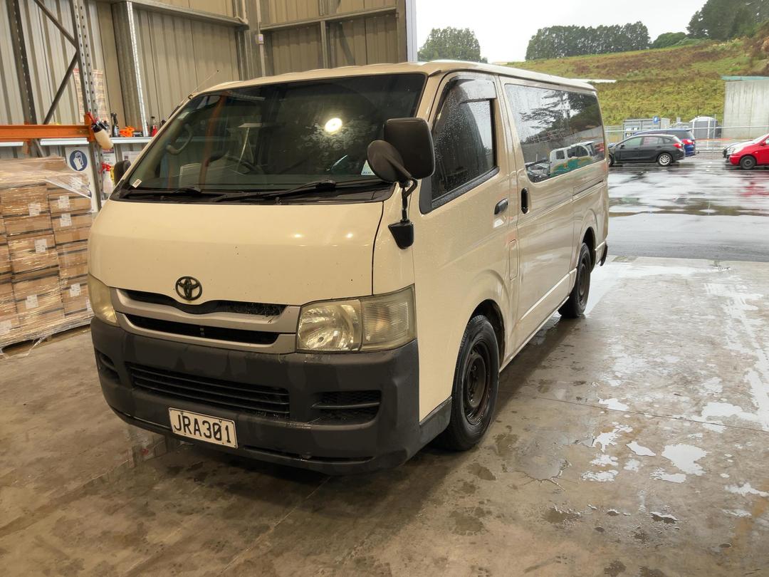 Photo '3' of Toyota Hiace