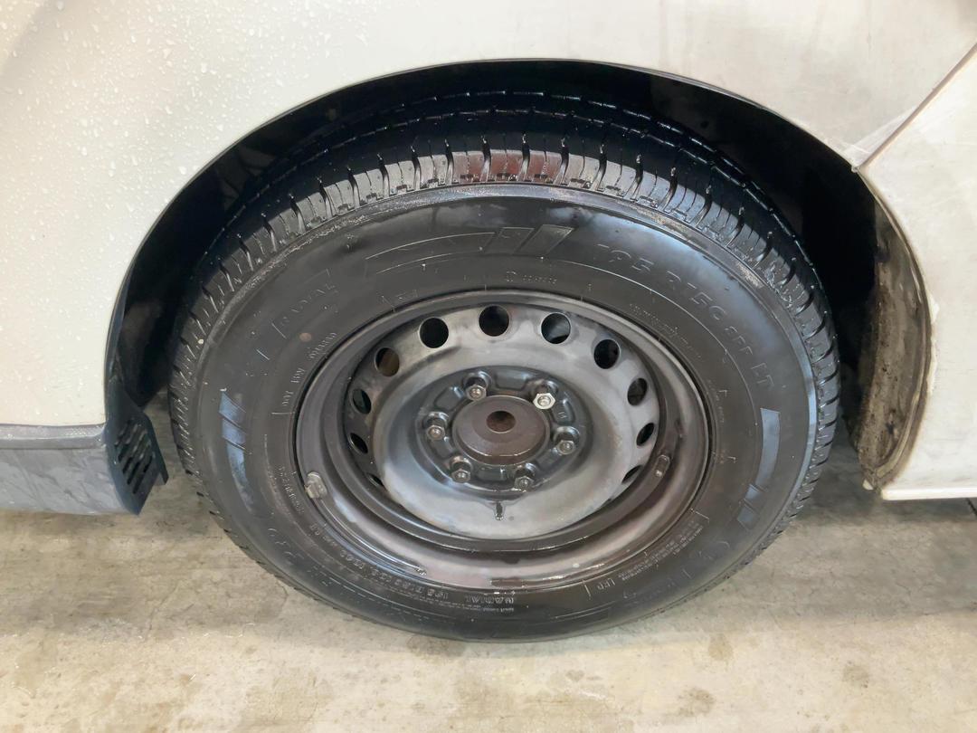 Photo '10' of Toyota Hiace