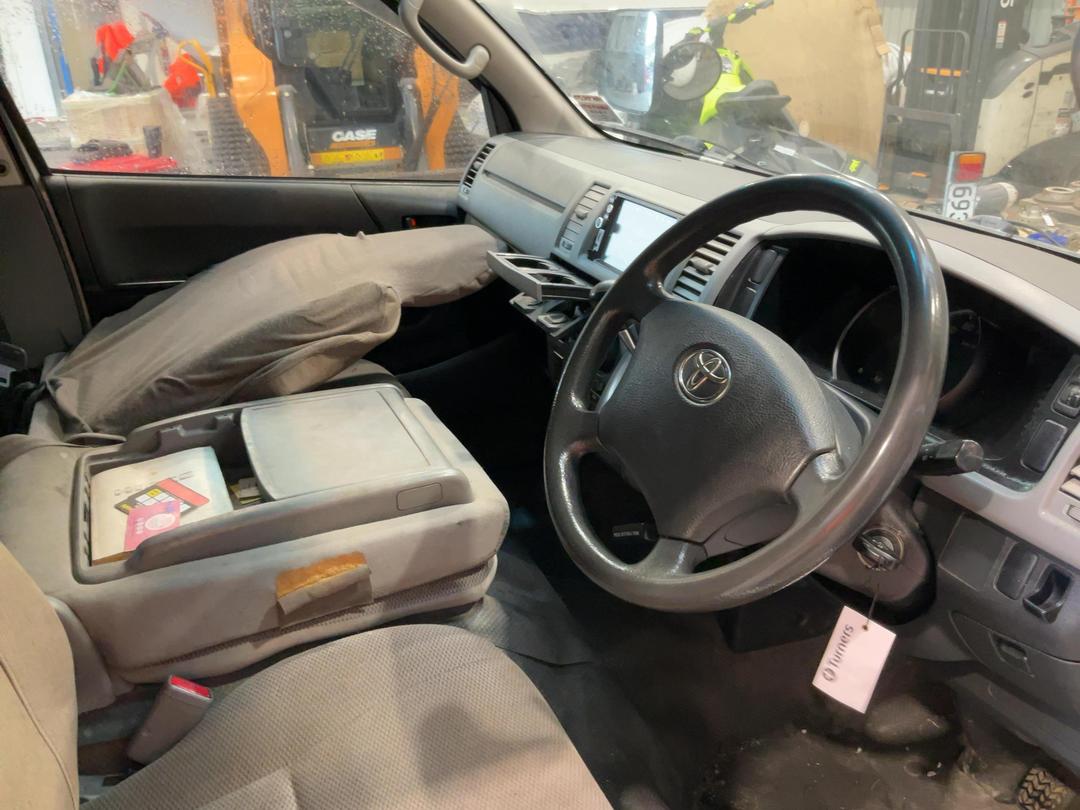 Photo '15' of Toyota Hiace