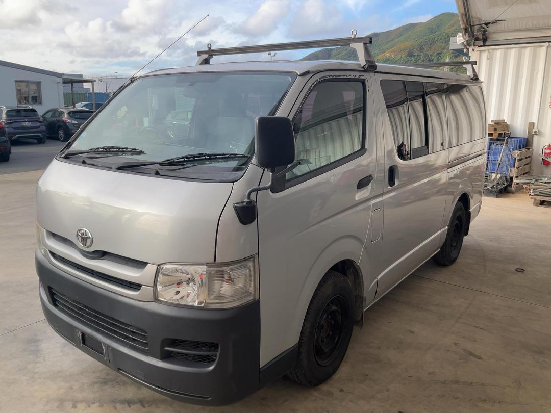 Photo '3' of Toyota Hiace
