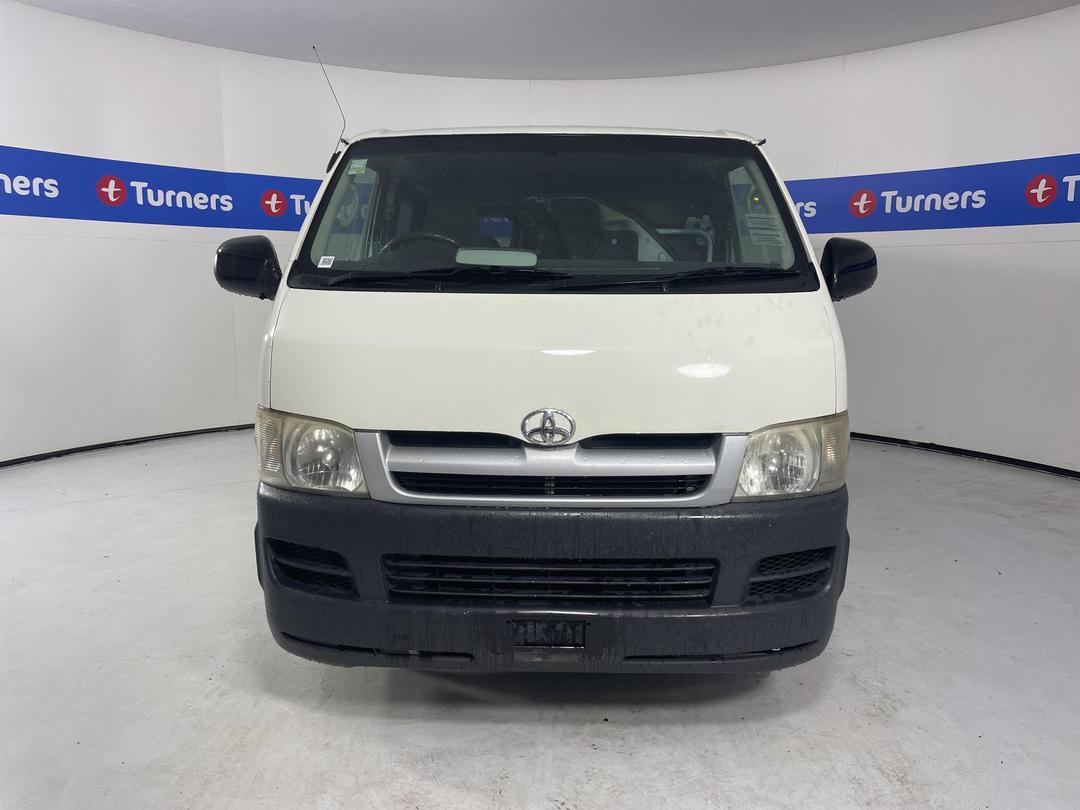 Photo '2' of Toyota Hiace