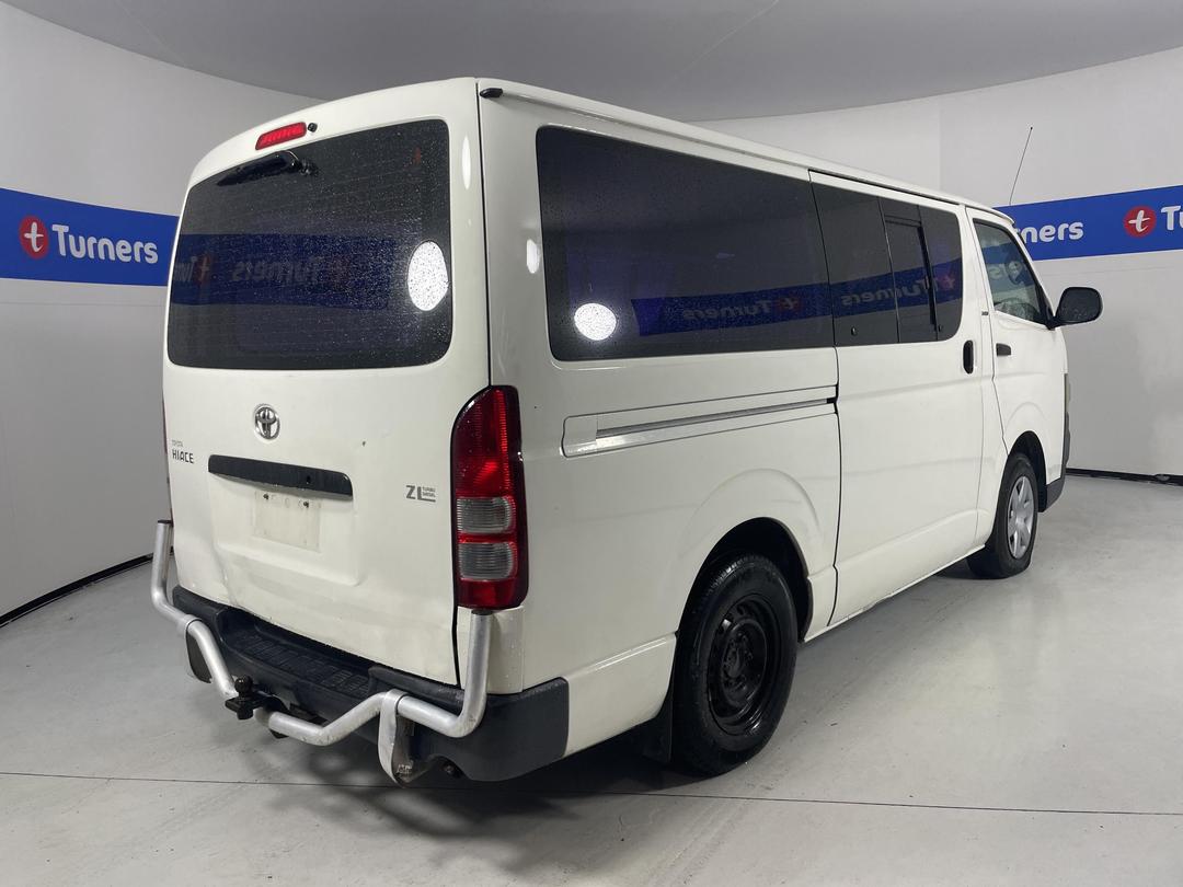 Photo '7' of Toyota Hiace