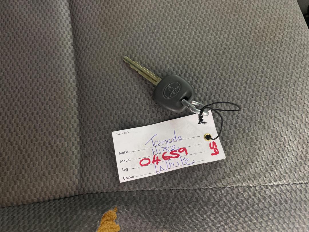 Photo '22' of Toyota Hiace