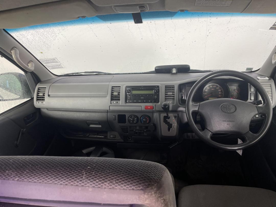 Photo '17' of Toyota Hiace