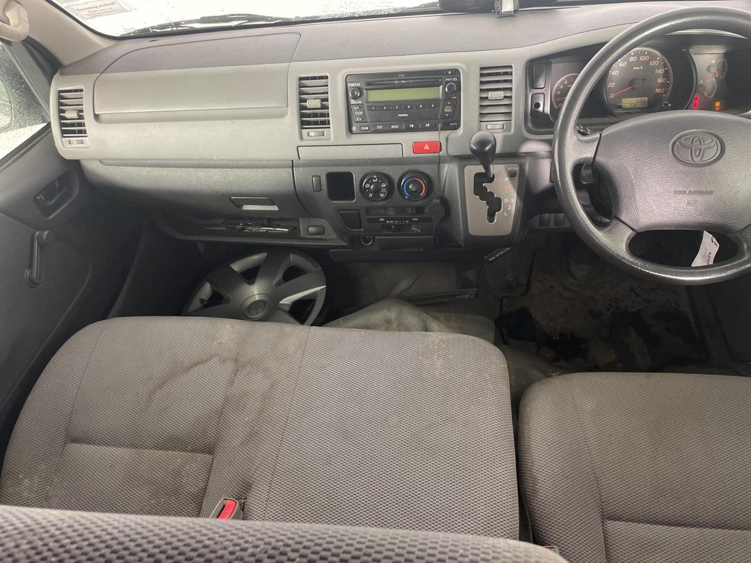 Photo '18' of Toyota Hiace