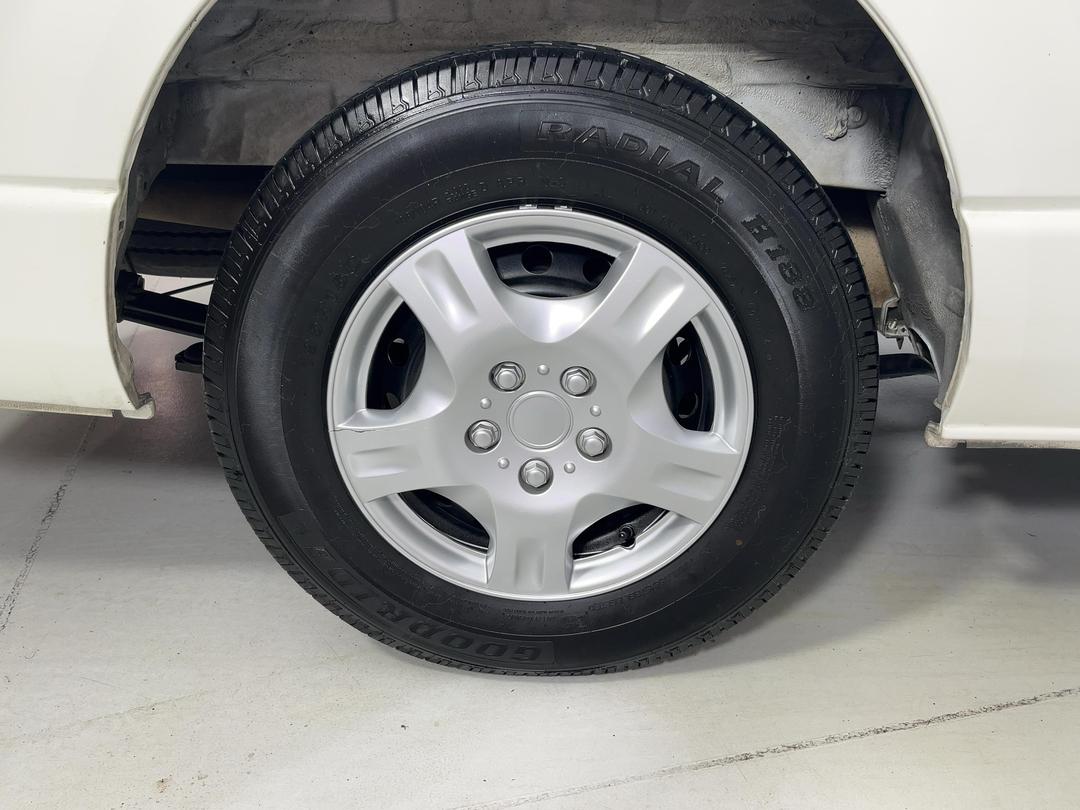 Photo '12' of Toyota Hiace