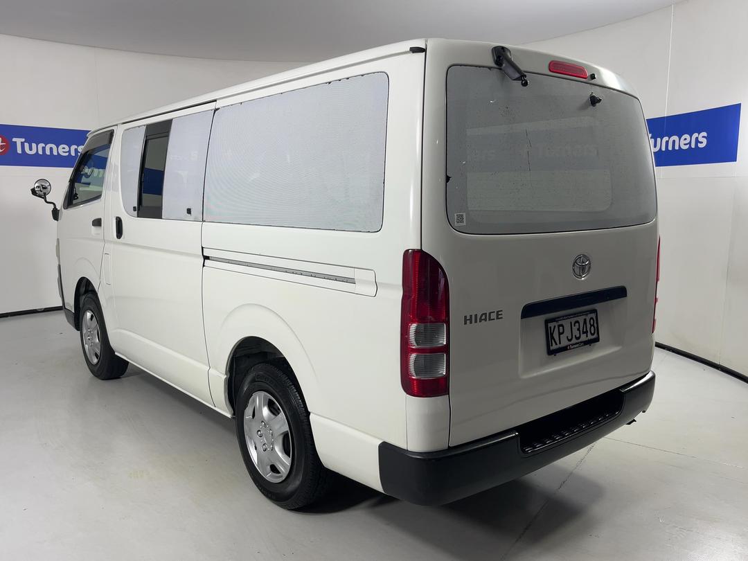 Photo '5' of Toyota Hiace