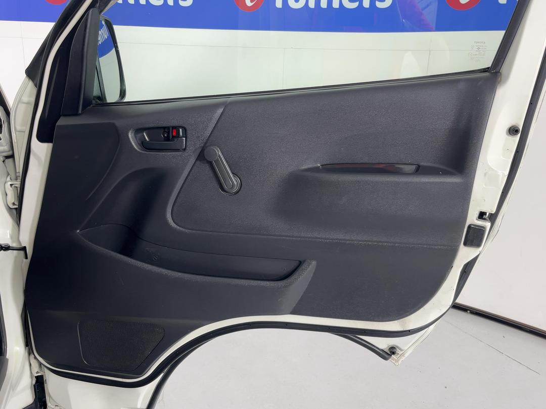 Photo '15' of Toyota Hiace