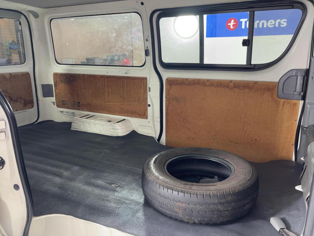 Photo '19' of Toyota Hiace