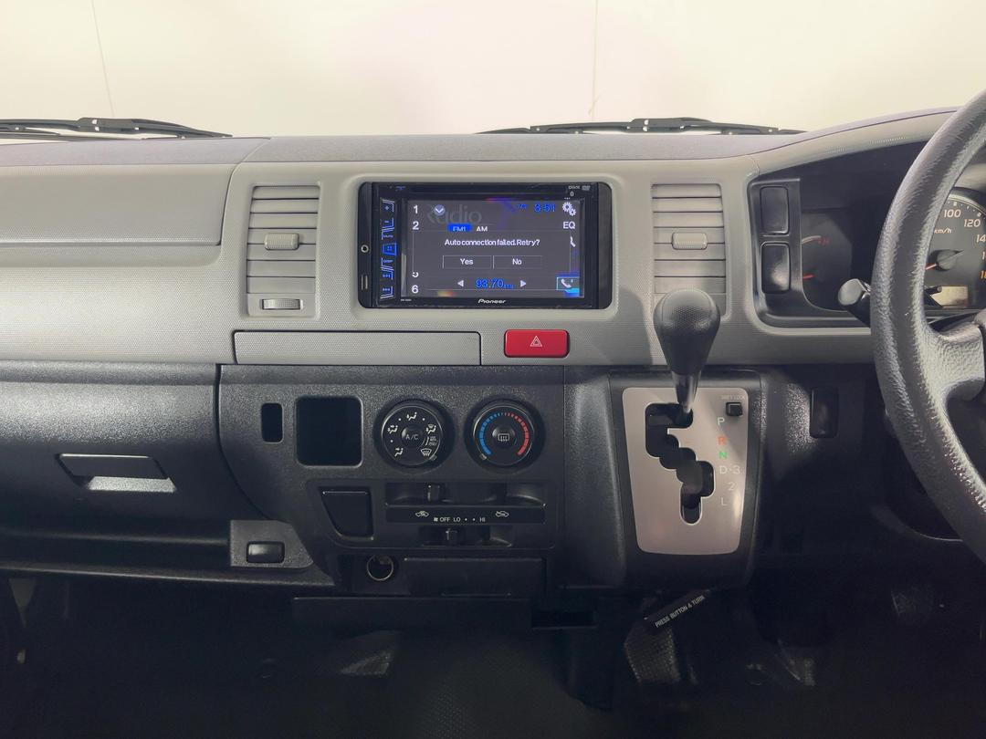 Photo '18' of Toyota Hiace