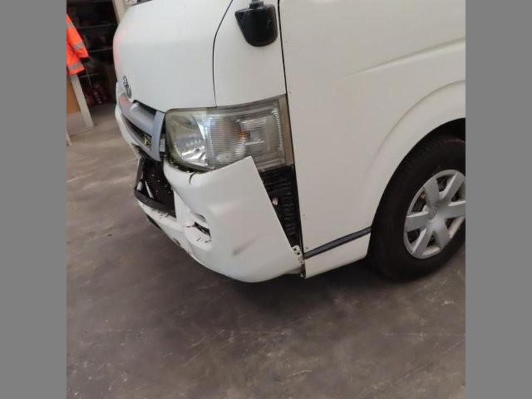 Photo '12' of Toyota Hiace
