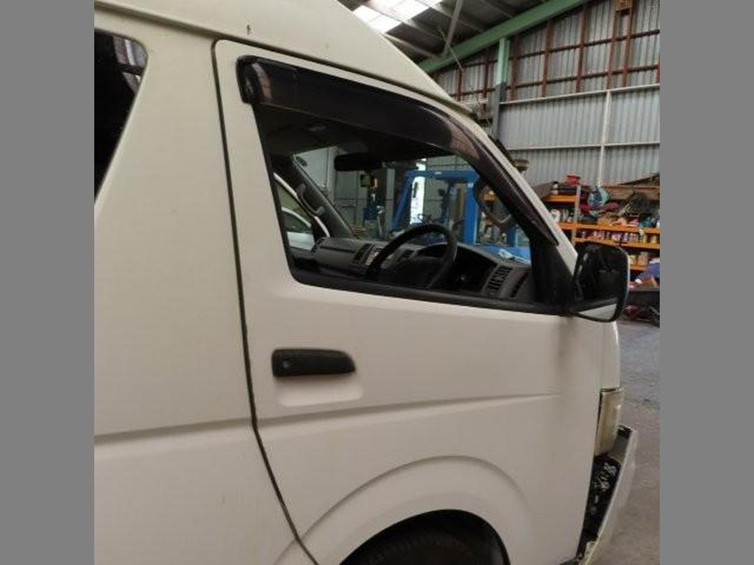 Photo '16' of Toyota Hiace