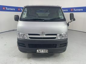 Photo '2' of Toyota Hiace