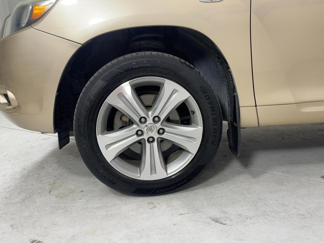 Photo '10' of Toyota Highlander