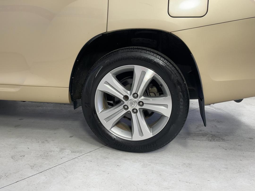 Photo '11' of Toyota Highlander
