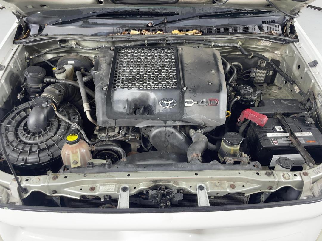 Photo '13' of Toyota Hilux