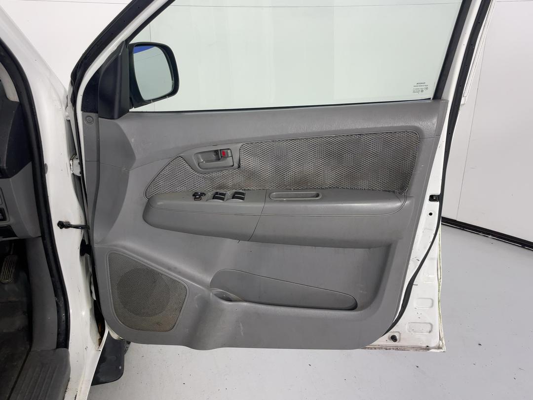 Photo '15' of Toyota Hilux