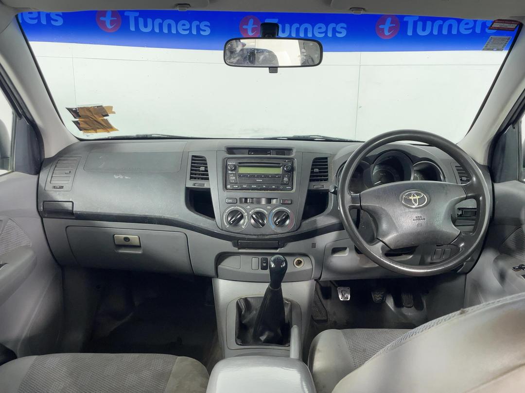Photo '17' of Toyota Hilux