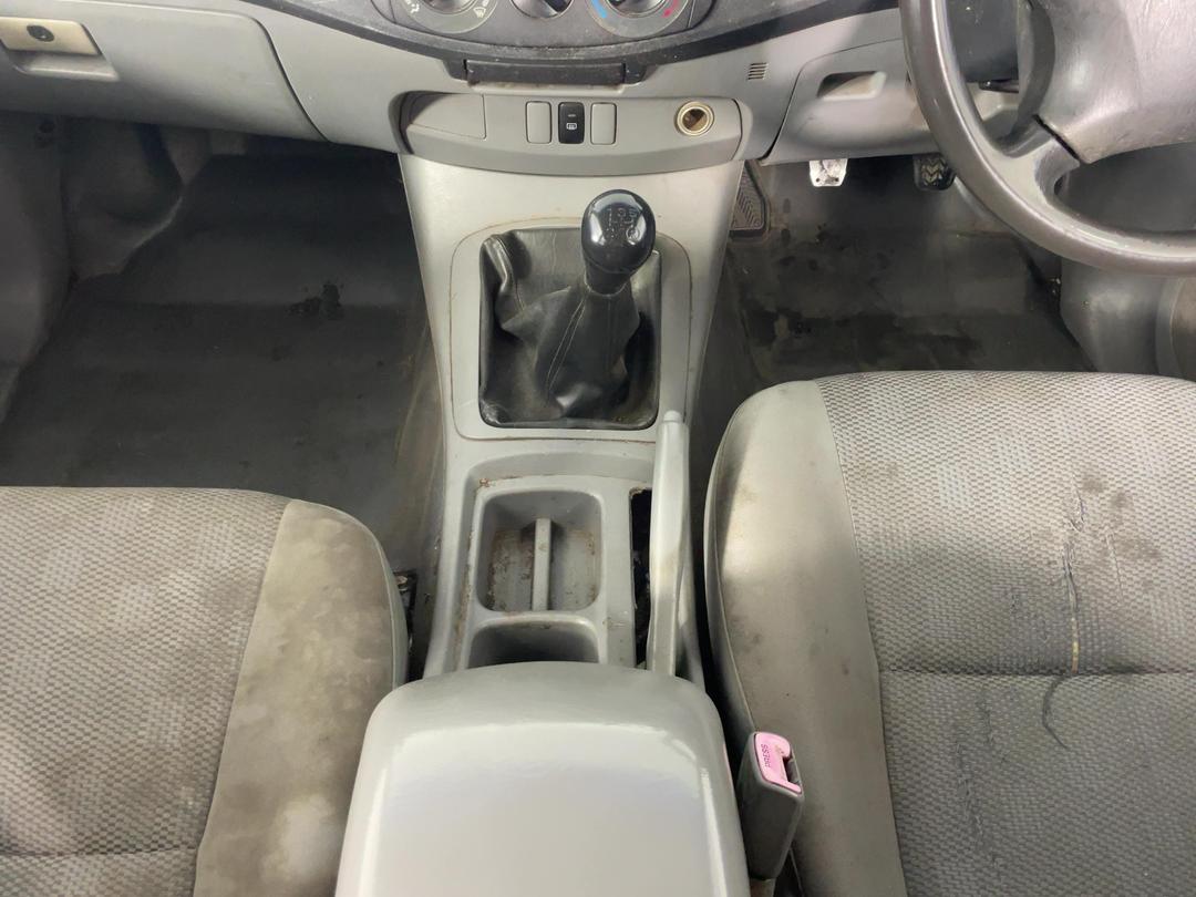 Photo '18' of Toyota Hilux