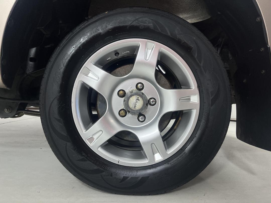 Photo '11' of Toyota Hilux