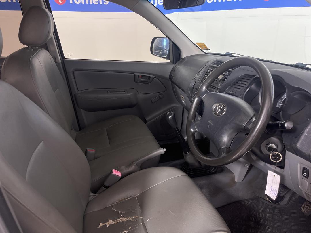 Photo '16' of Toyota Hilux