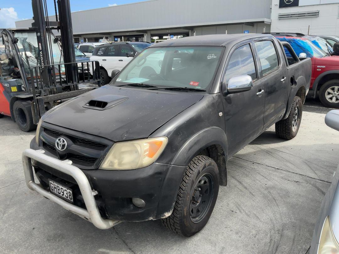 Photo '5' of Toyota Hilux TD SR5 DCU 4A