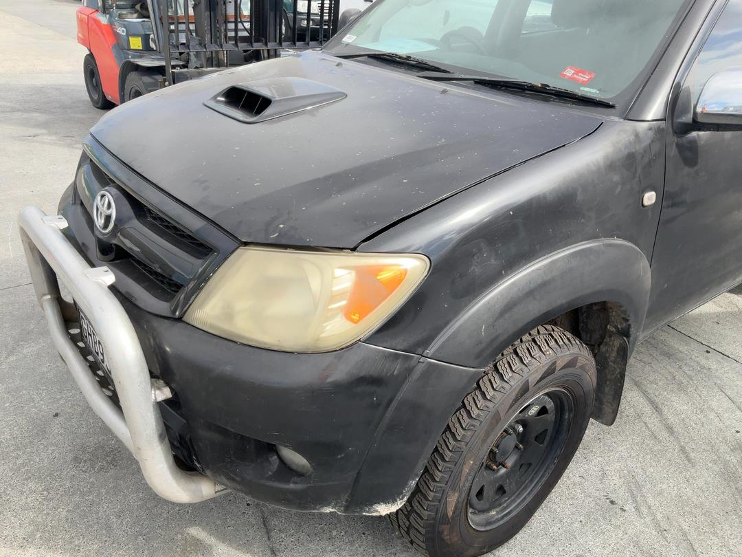 Photo '7' of Toyota Hilux TD SR5 DCU 4A