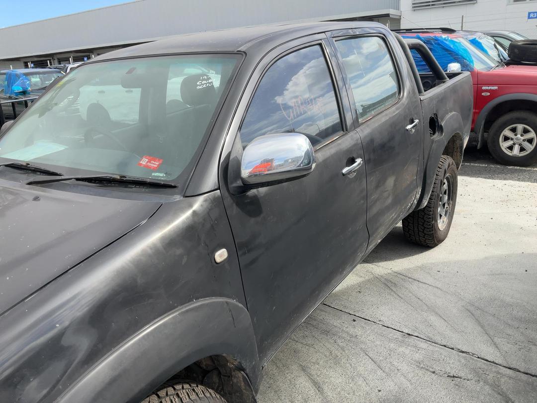 Photo '8' of Toyota Hilux TD SR5 DCU 4A