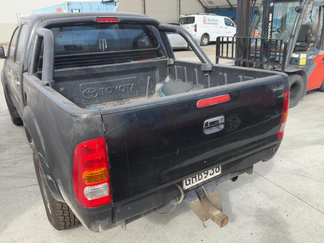 Photo '12' of Toyota Hilux TD SR5 DCU 4A