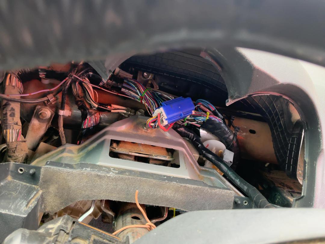 Photo '19' of Toyota Hilux TD SR5 DCU 4A