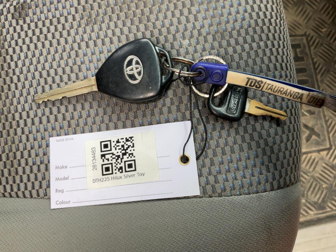 Photo '24' of Toyota Hilux TD D/C