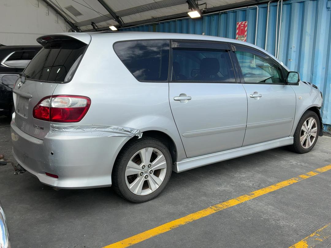 Photo '7' of Toyota Ipsum Photo '7' of Toyota Ipsum