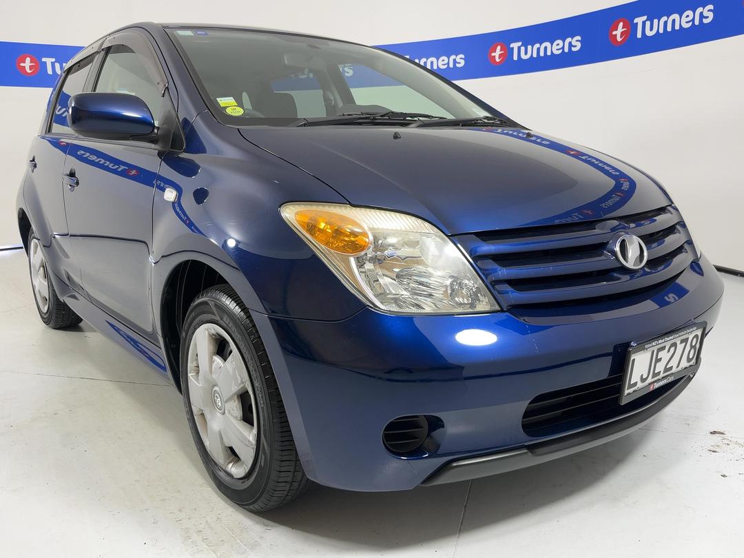 Photo '1' of Toyota IST