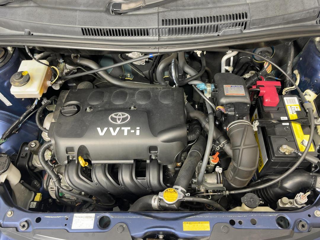 Photo '13' of Toyota IST