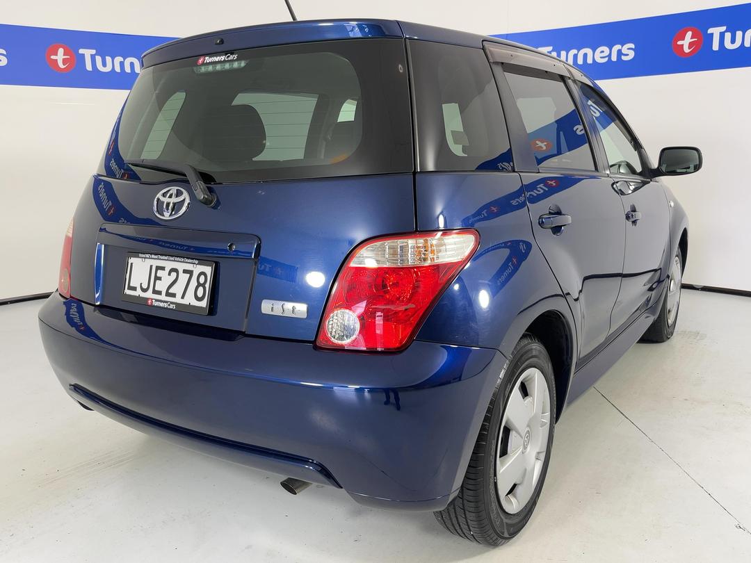 Photo '7' of Toyota IST