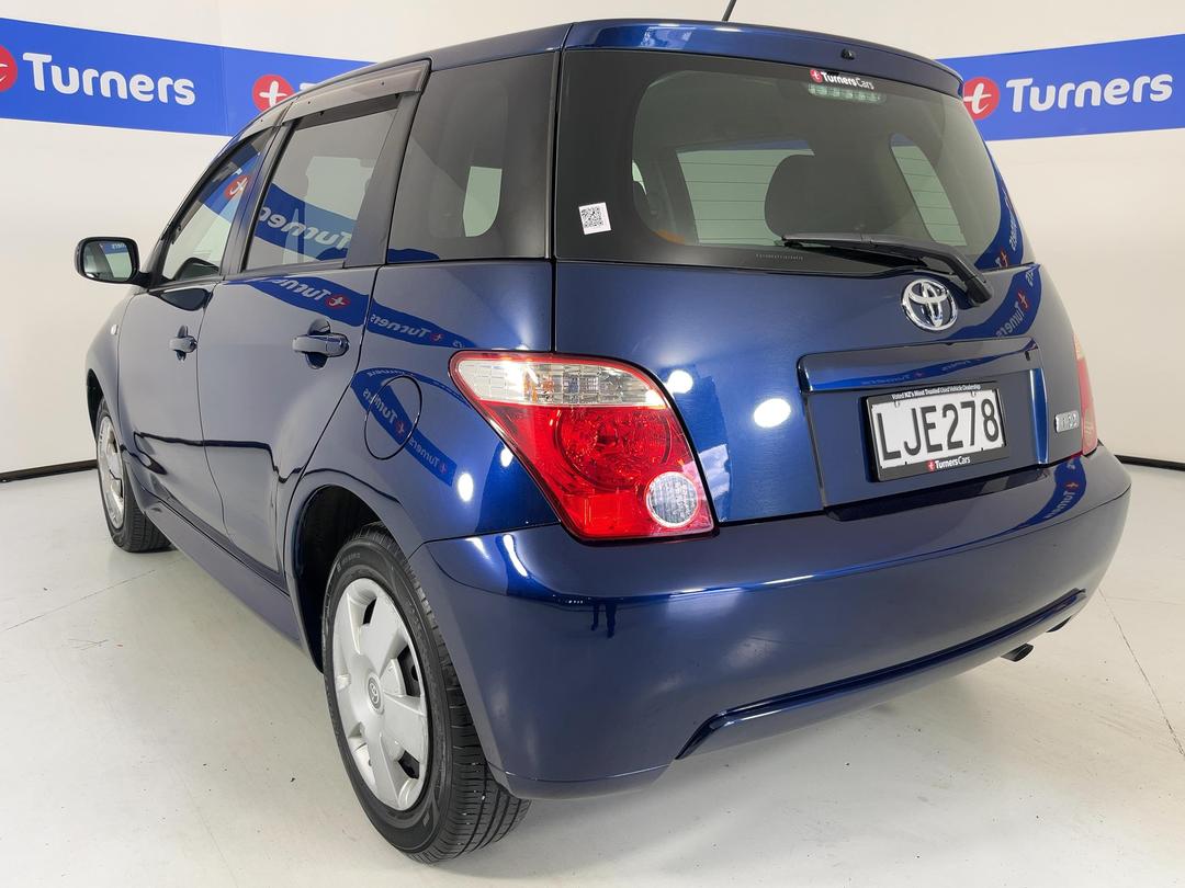 Photo '5' of Toyota IST