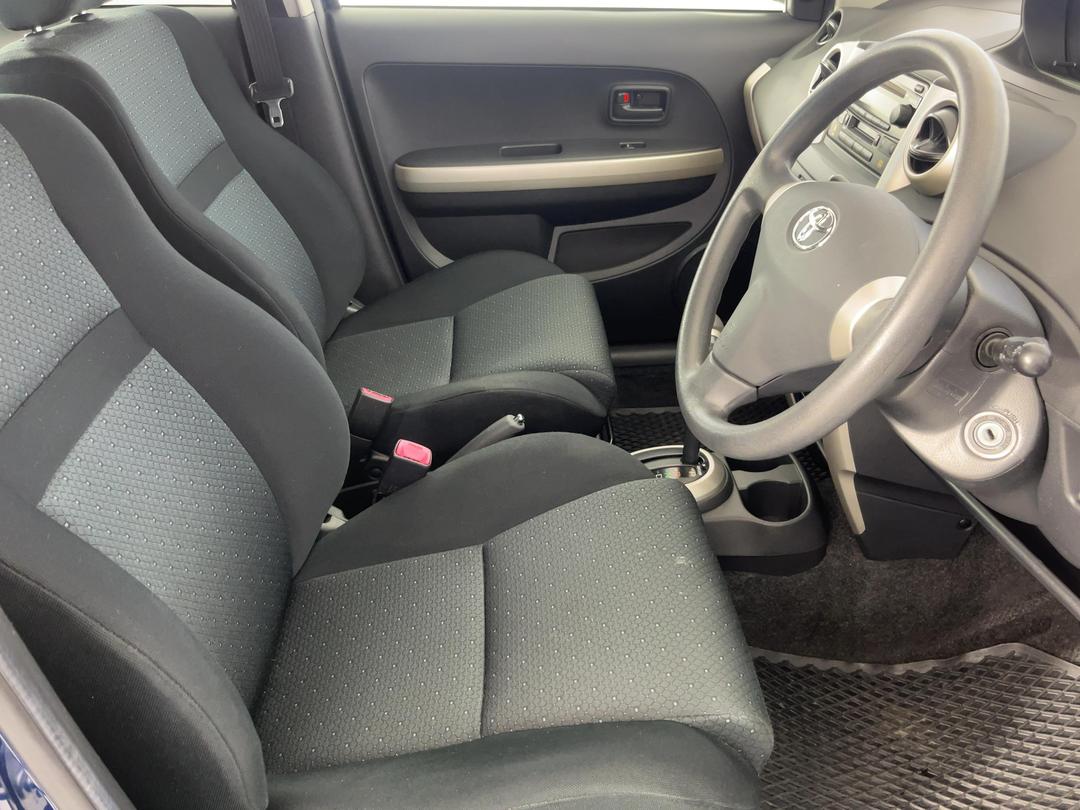 Photo '16' of Toyota IST