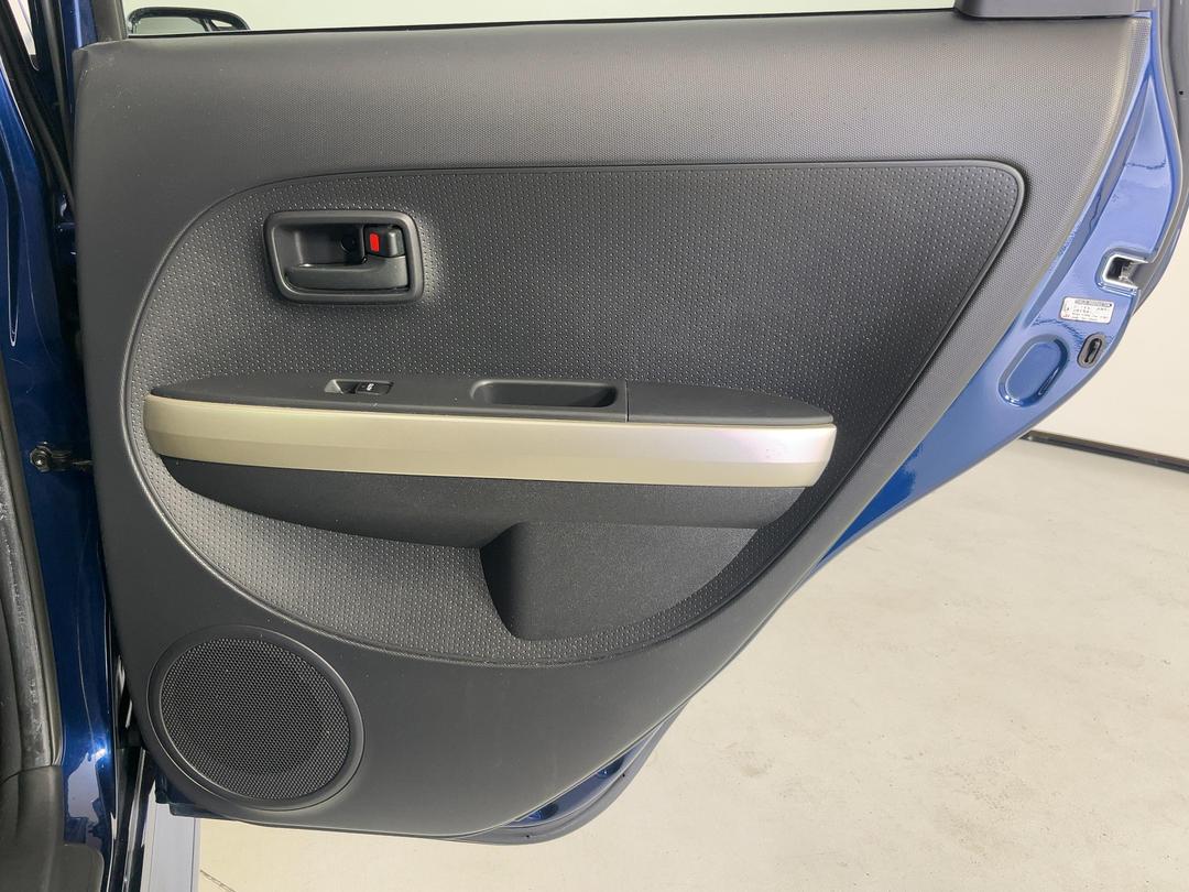 Photo '19' of Toyota IST
